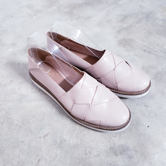 Clarks Blush Pink Leather Loafers - Picture 7 of 7